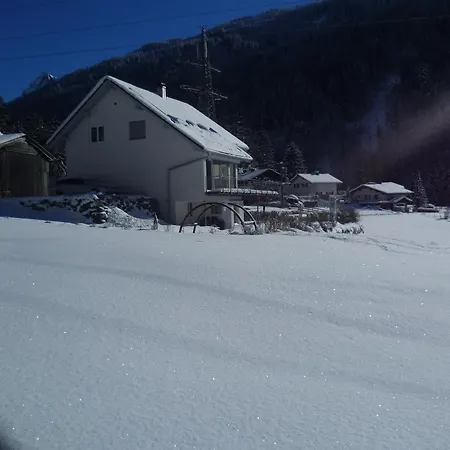 Das Max Διαμέρισμα *