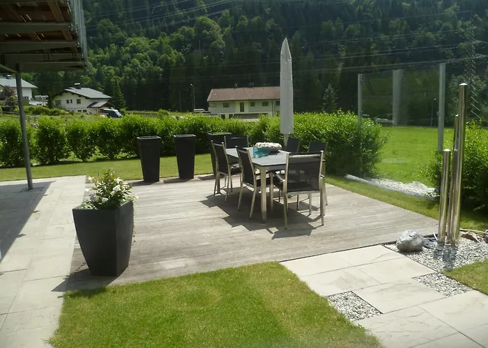 Das Max Διαμέρισμα *